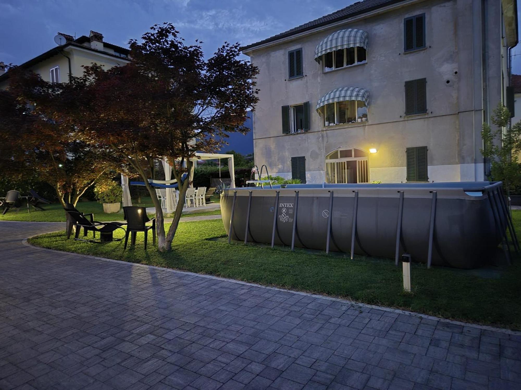 Lago Maggiore, Leggiuno, Ampio Appartamento Exterior photo